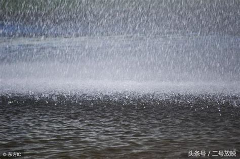 夢見下雨天|周公解夢夢見下雨天是什麼意思，夢到下雨天好不好